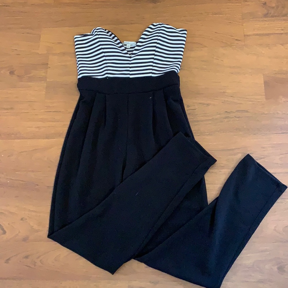 Black and white Jumper